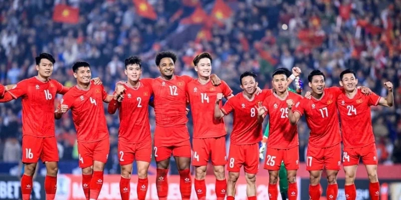 Lịch sử bóng đá Việt Nam qua các thời kỳ: Dấu Ấn | Ajax